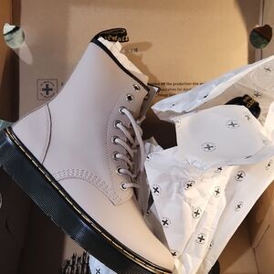 Dr. Martens Women's Taupe Combat Boots.    Size 7 US